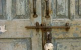 In Rishikesh. I love old doors….old wood….India is a great place to touch this passion